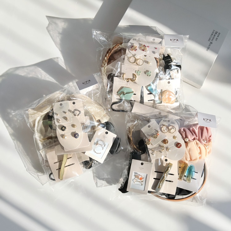 ピアスHAPPY BAG | ビーズ・パーツなどのハンドメイドパーツおよびハイ