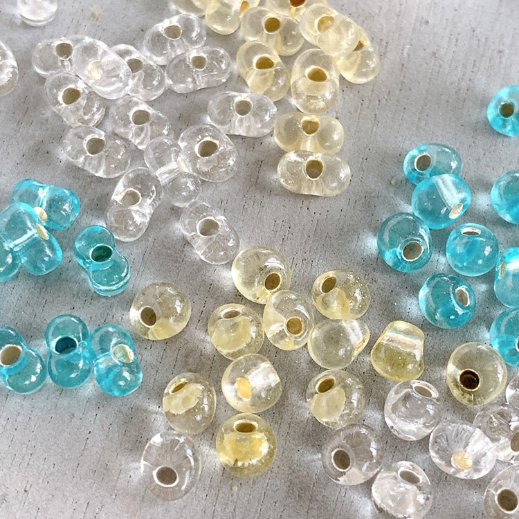 シードビーズ まが玉ビーズ CR 約4mm｜シードビーズ・アクセサリー素材