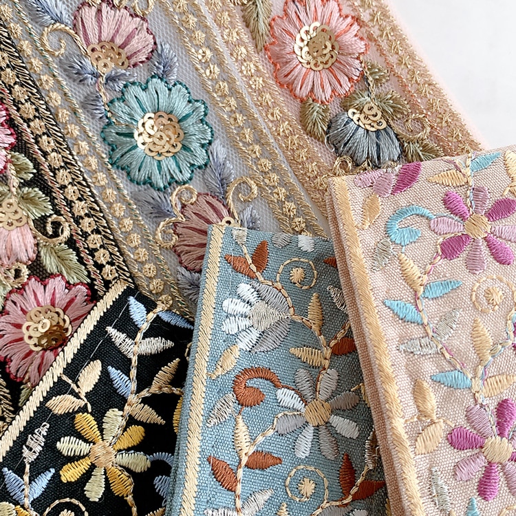インド刺繍リボン 小花柄 / BK | ビーズ・パーツなどのハンドメイド