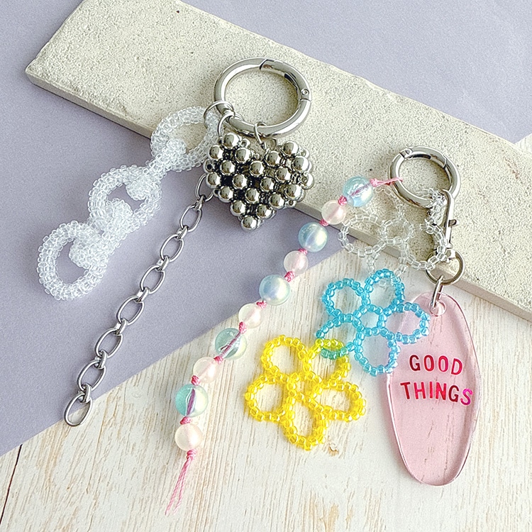 フラワーとハートのバッグチャーム | ビーズ・パーツなどの