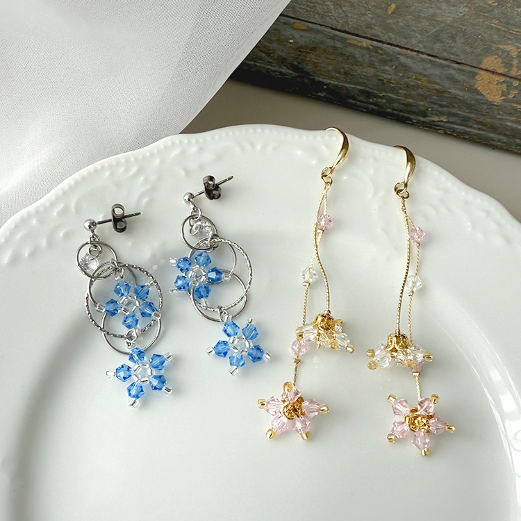 きらめきフラワーピアス | ビーズ・パーツなどのハンドメイドパーツ