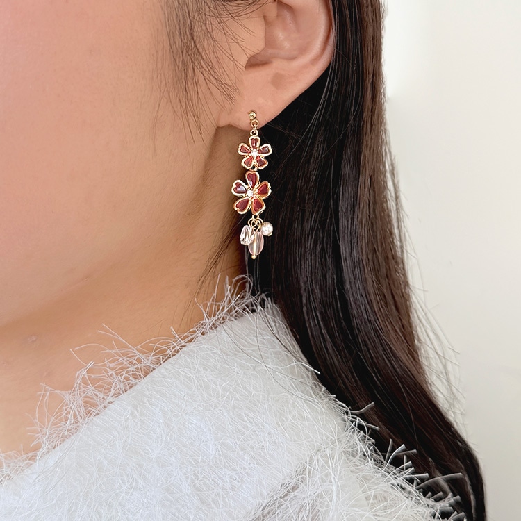 サクラ・クリスタルピアス | ビーズ・パーツなどのハンドメイドパーツ