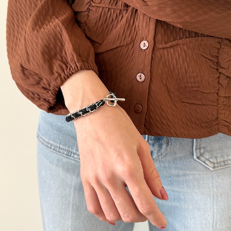 north＆judd ヴィンテージフック使用　ブラス製ブレスレット　新品未使用！ ニッケルフリーのブラックブレスレットとマルチカラーネックレス