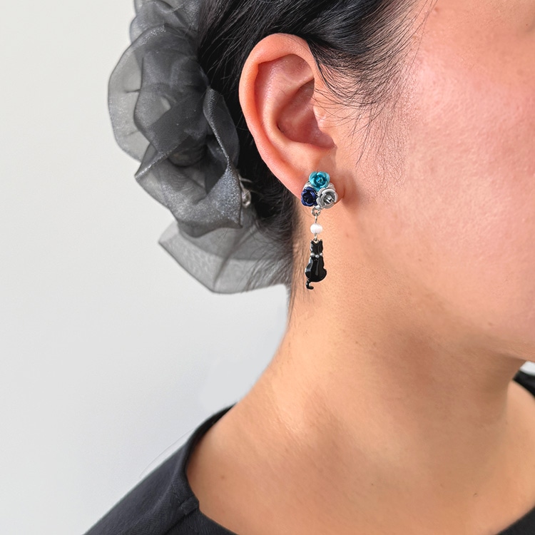 おしゃれキャットとブルーローズのアクセサリー | ビーズ・パーツなど