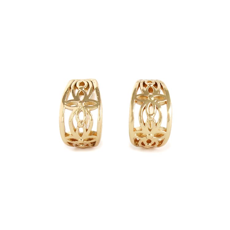 Mois ハンドメイド hyderangea イヤリング Mois ハンドメイド hyderangea イヤリング