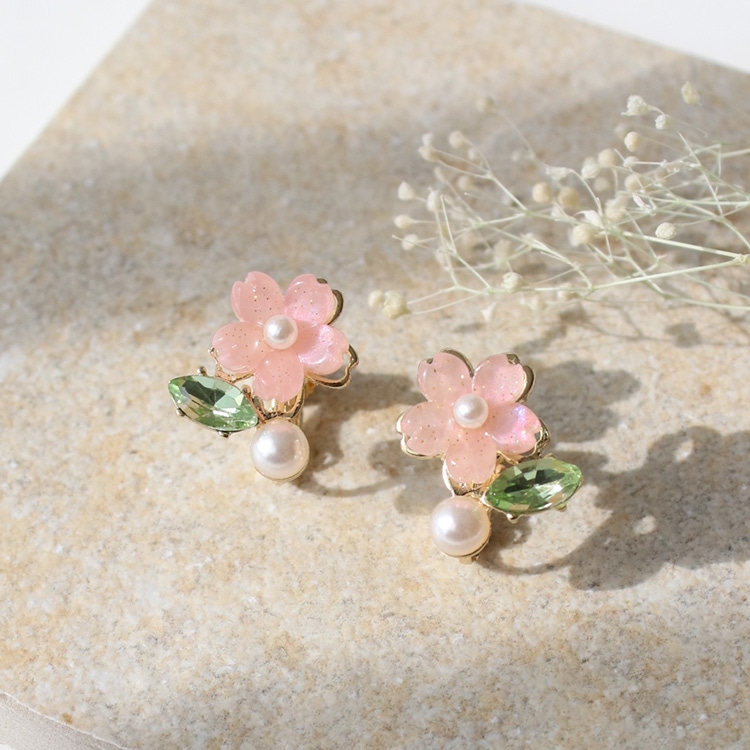 E-839) 桜イヤリング | ビーズ・パーツなどのハンドメイドパーツおよび