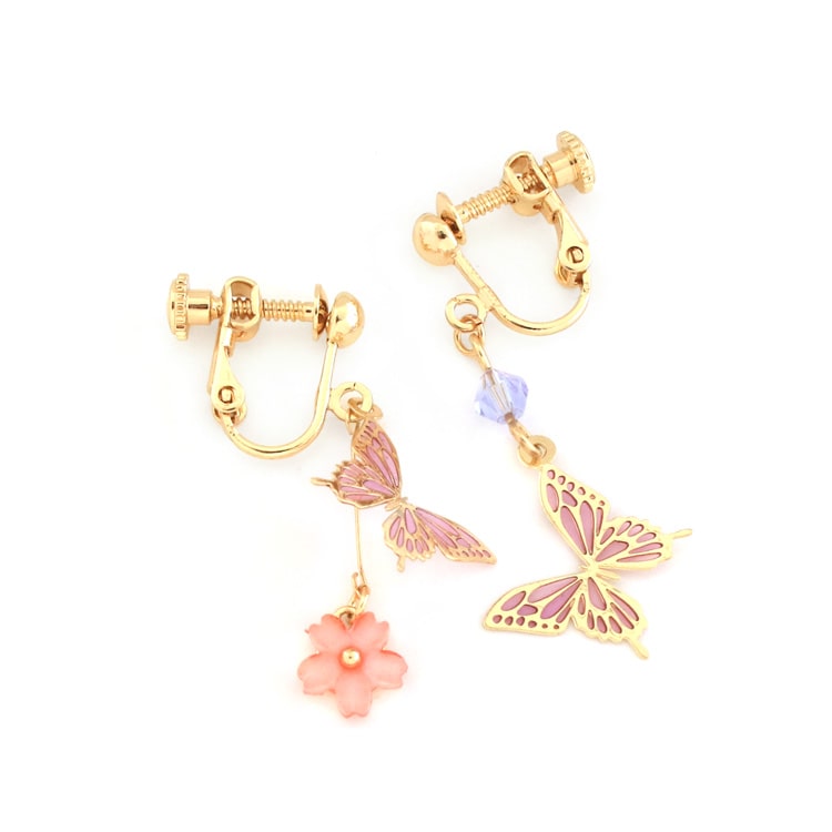 E-838) バタフライ×桜イヤリング | ビーズ・パーツなどのハンドメイド
