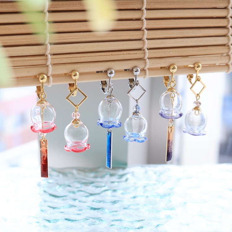 57☆ ハンドメイド ピアス イヤリング ゆらゆら 風鈴 りんご モチーフ 夏☆ E-877) 揺れる風鈴イヤリング | ビーズ・パーツなどのハンドメイド
