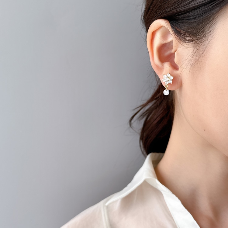 E-767) フラワーイヤリング / キュービックジルコニア | ビーズ