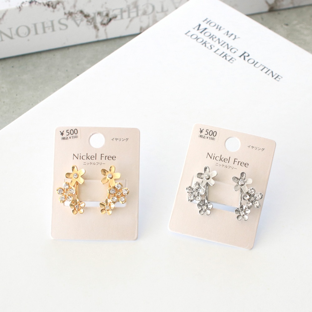 E-735) 連フラワーイヤリング / ニッケルフリー | ビーズ・パーツなど