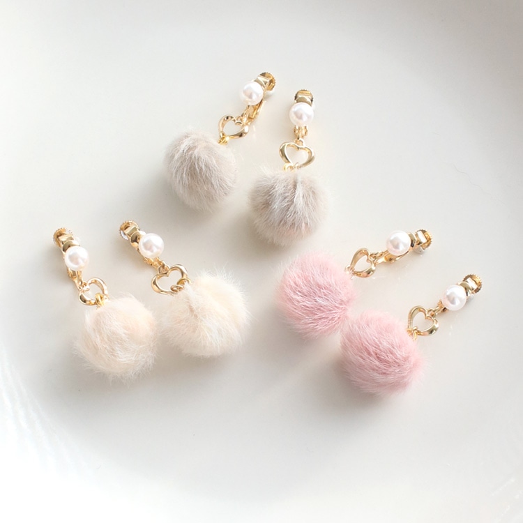 E-814) ハート×フェイクファーイヤリング | ビーズ・パーツなどの