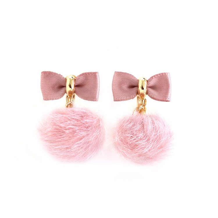 E-815) リボン×フェイクファーイヤリング | ビーズ・パーツなどの