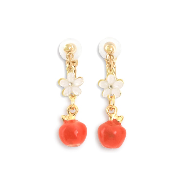 E-834) フラワー×リンゴイヤリング | ビーズ・パーツなどの