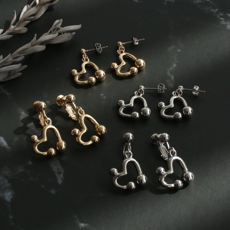 E-807) ハートイヤリング | ビーズ・パーツなどのハンドメイドパーツ