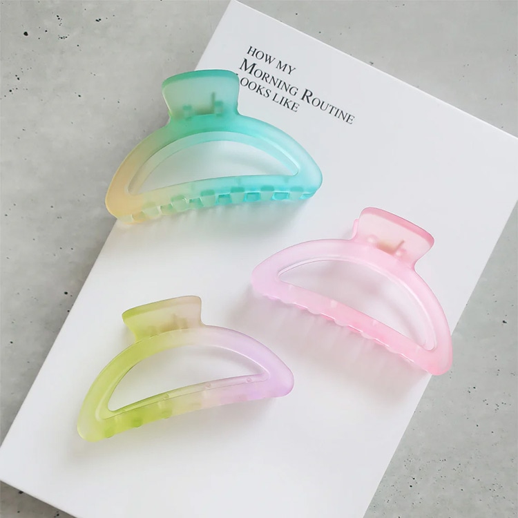 V-569) さくらんぼバンスクリップ | ビーズ・パーツなどのハンドメイド