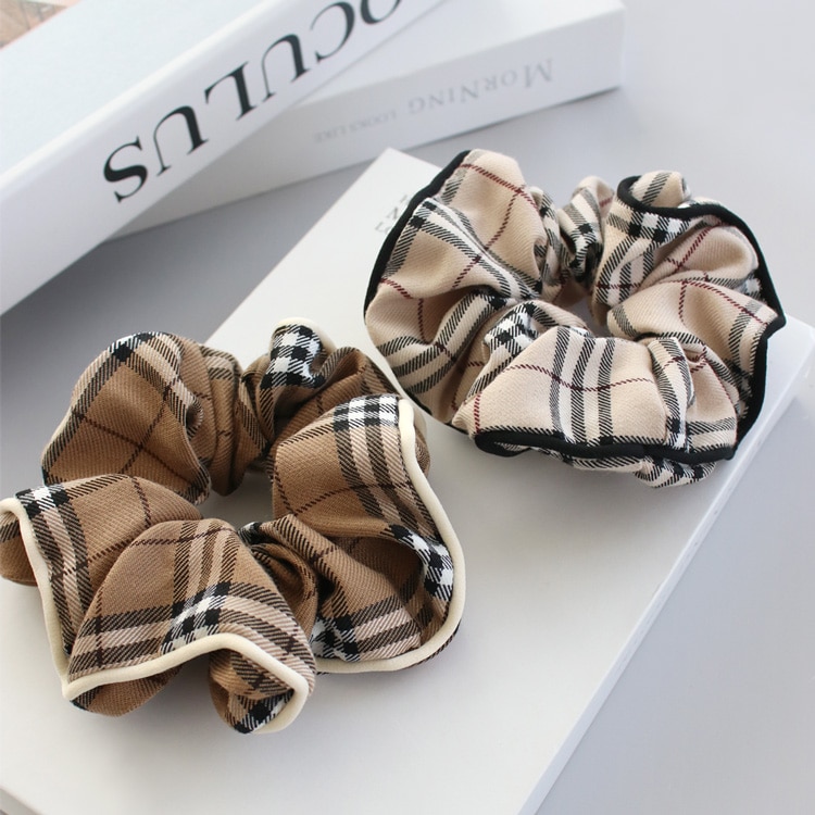 専用❤︎ベーシックチェック×グレージュイエロー❤︎チャーム付きシュシュ 専用❤︎ベーシックチェック×グレージュイエロー❤︎チャーム付き