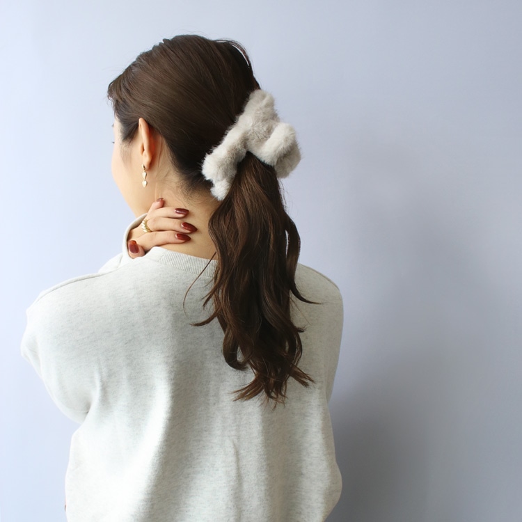 V-647) フェイクファーバンスクリップ | ビーズ・パーツなどの