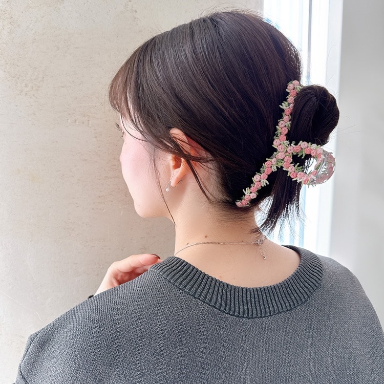 V-689) フラワー刺繍バンスクリップ | ビーズ・パーツなどの