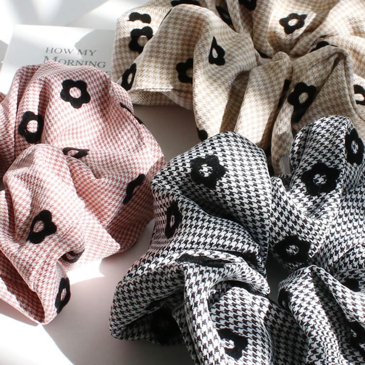 S-663) チェック×フラワーシュシュ | ビーズ・パーツなどの