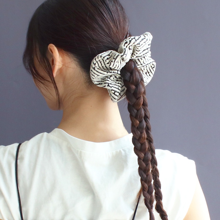 黒と白のストライプシュシュ Jewel VOX シュシュ 黒 レディース ヘアアクセサリー グログラン