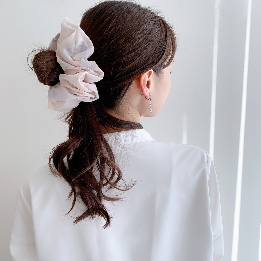 SALE30%OFF 【Web限定】ツイストスクエアストーン シュシュ