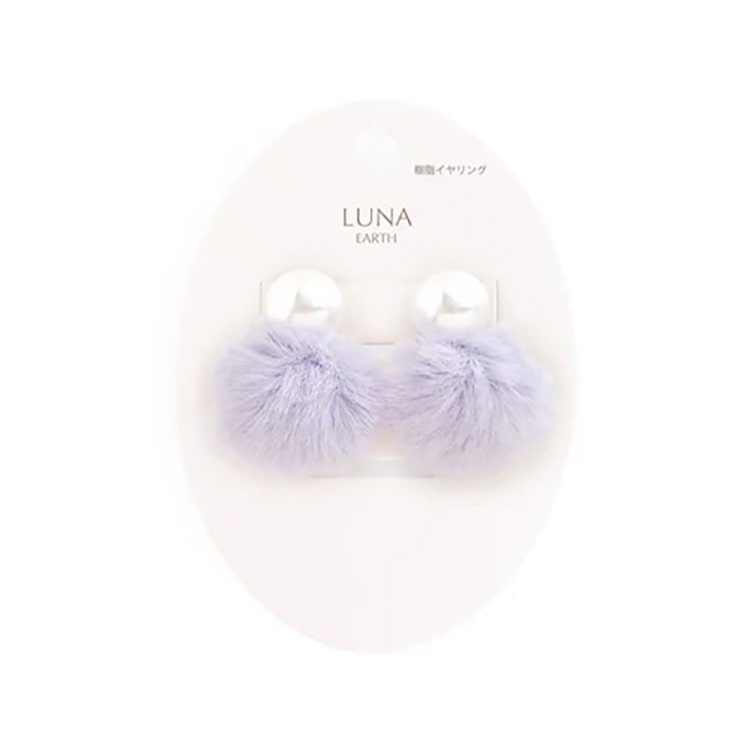 E-689) フェイクファー樹脂イヤリング | ビーズ・パーツなどの