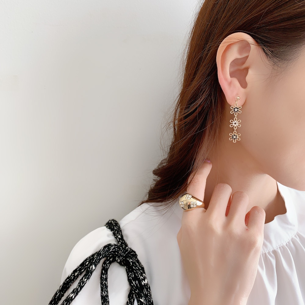 専用　希少天然素材　抹香鯨？ネックレスとイヤリングセット ネックレスイヤリングセット(ネックレス) | a.v.v(アー・ヴェ