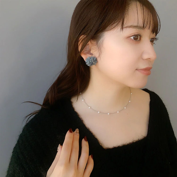 P-1030) フラワー樹脂ピアス | ビーズ・パーツなどのハンドメイド