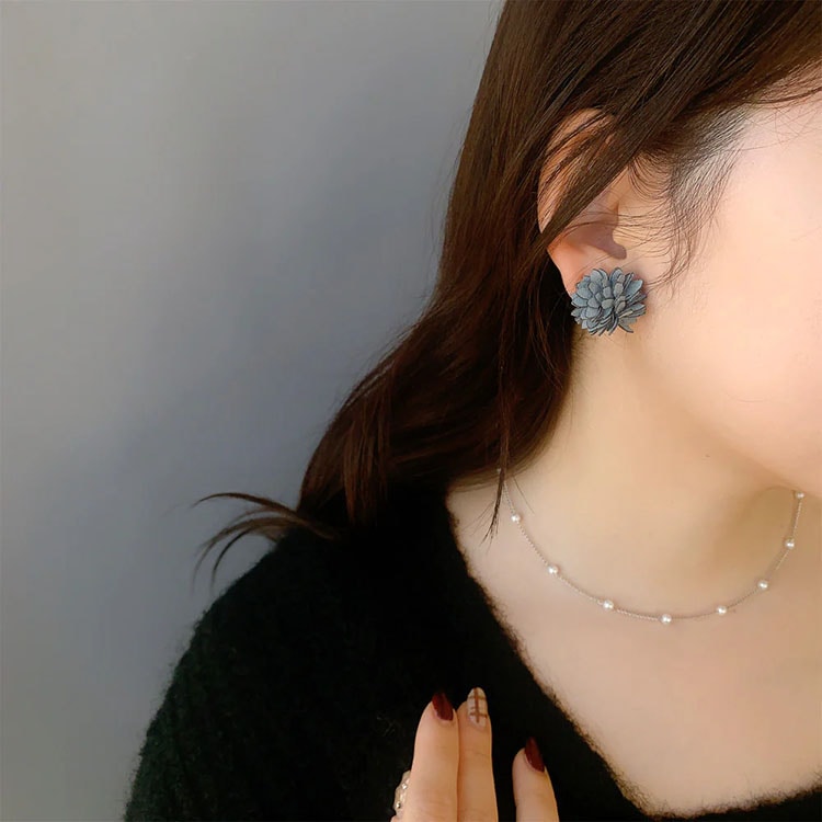 P-1030) フラワー樹脂ピアス | ビーズ・パーツなどのハンドメイド