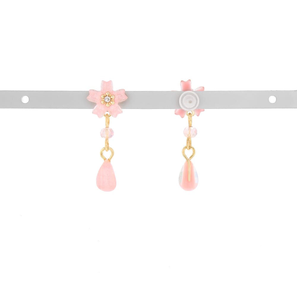 P-1070) 桜モチーフ樹脂ピアス | ビーズ・パーツなどのハンドメイド