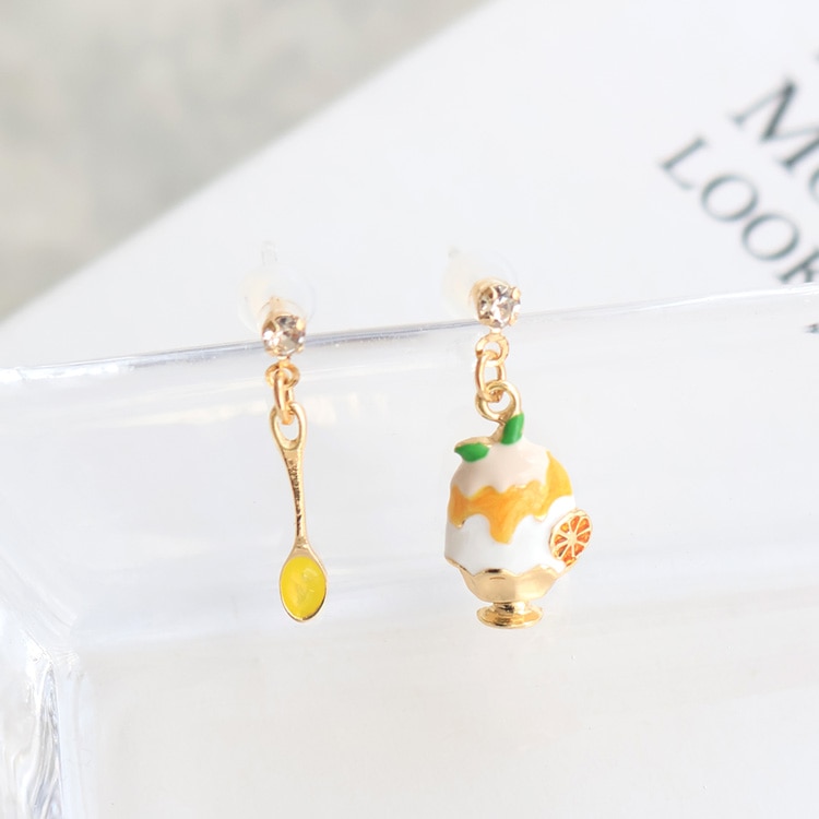 樹脂ピアス | ビーズ・パーツなどのハンドメイドパーツおよびハイ