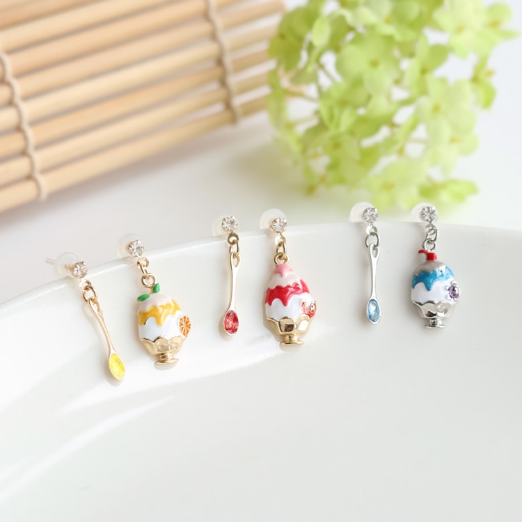 P-1239) かき氷樹脂ピアス / レモン | ビーズ・パーツなどの
