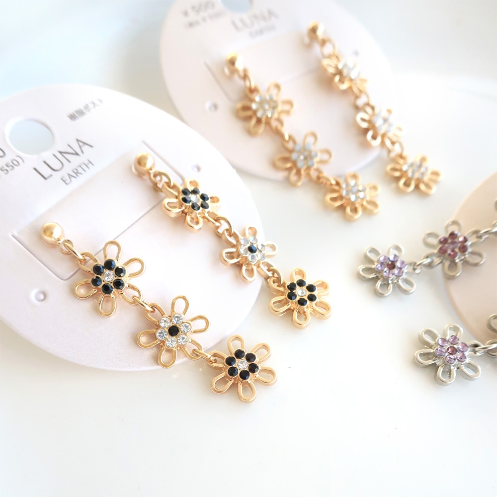 ハニーフラット様 イエローシェル×マザーオブパール フラワーカービングピアス シアー フラワー ピアス Sheer Flower Pierce （Liala） 全1色
