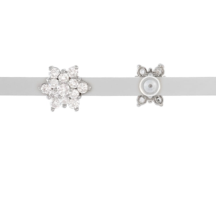 P-1106) フラワービジュー樹脂ピアス / キュービックジルコニア 