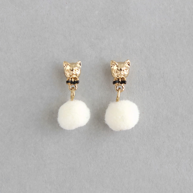 可愛いビーズとシュール象のピアス タイのゾウさん/ こちらは全てピアス〜。 タイからやってきたゾウさん