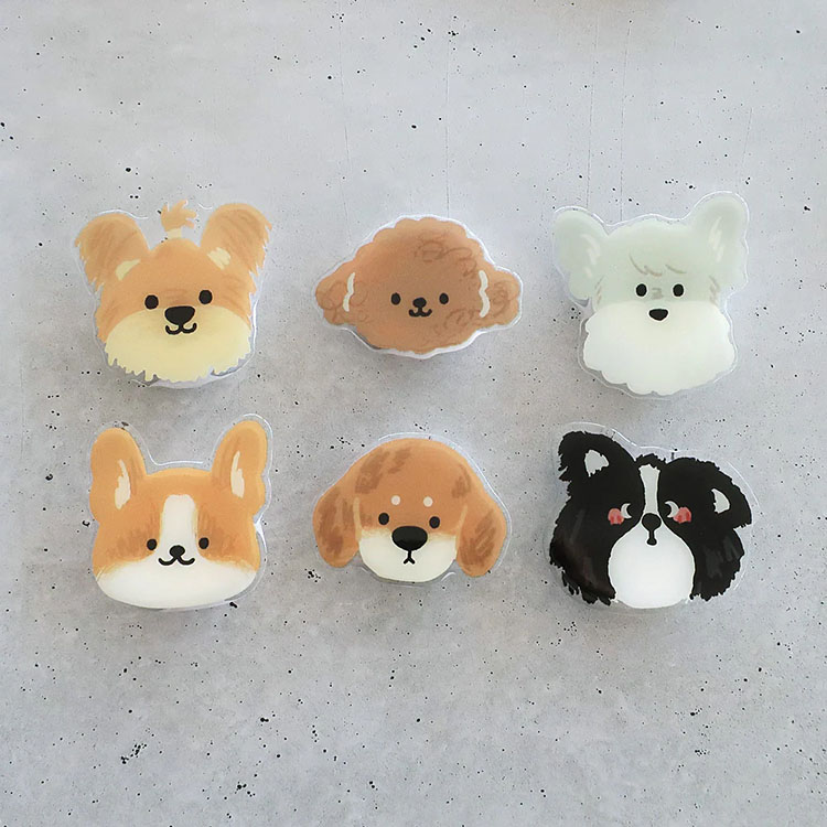 犬用ハンドメイドアクセ♡値下げ‼️ スマホグリップ / いぬ | ビーズ・パーツなどのハンドメイドパーツ