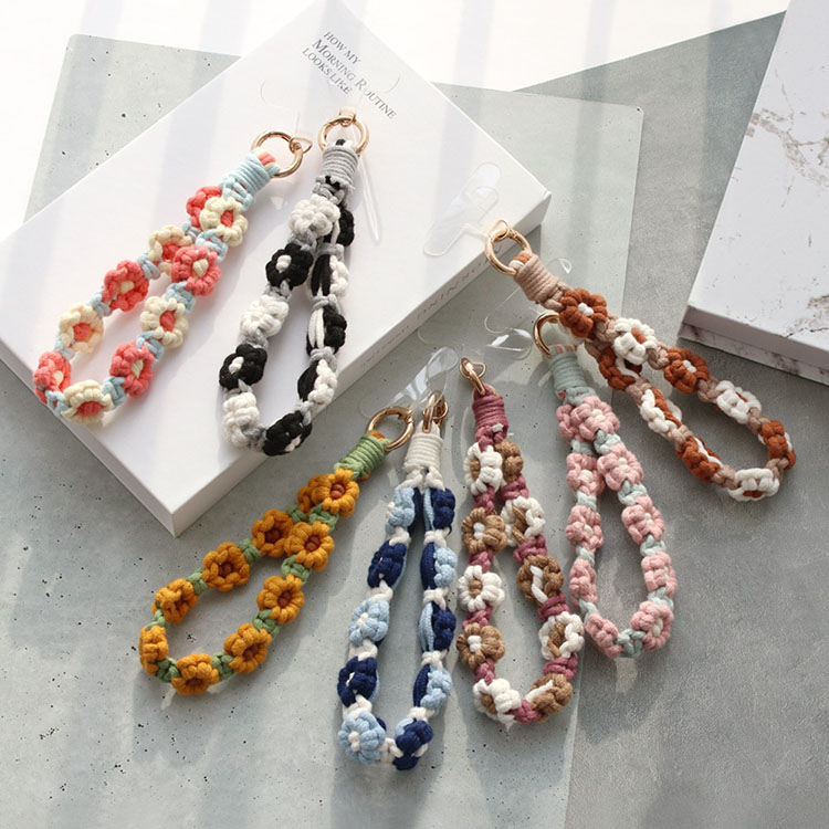 T-39) ホルダー付きマクラメスマホストラップ / フラワー | ビーズ