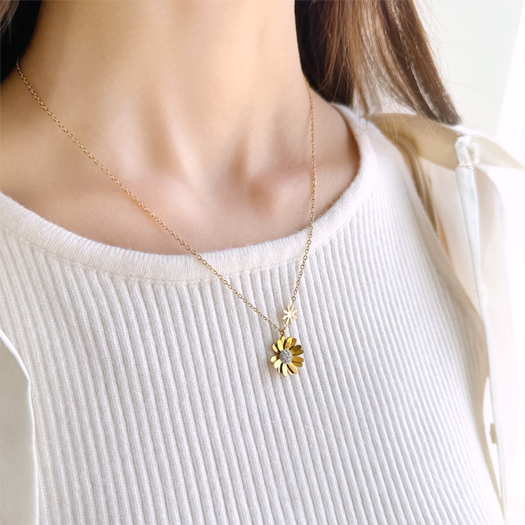 N-338) フラワーネックレス / ステンレス | ビーズ・パーツなど