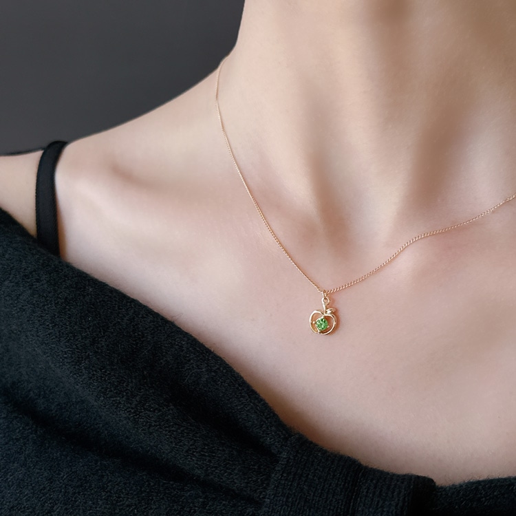N-394) リンゴモチーフネックレス | ビーズ・パーツなどのハンドメイド