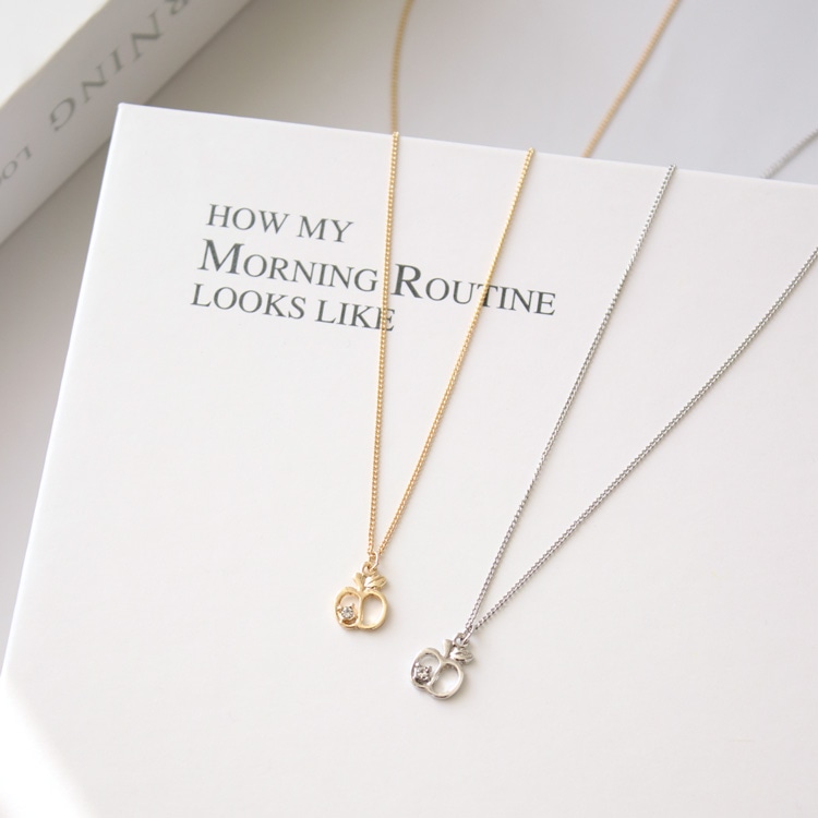 N-393) リンゴモチーフネックレス | ビーズ・パーツなどのハンドメイド