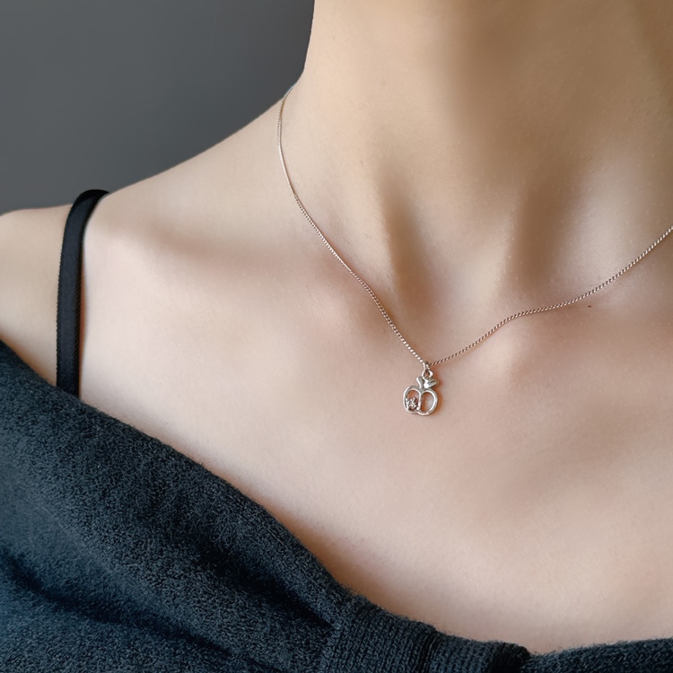 N-393) リンゴモチーフネックレス | ビーズ・パーツなどのハンドメイド