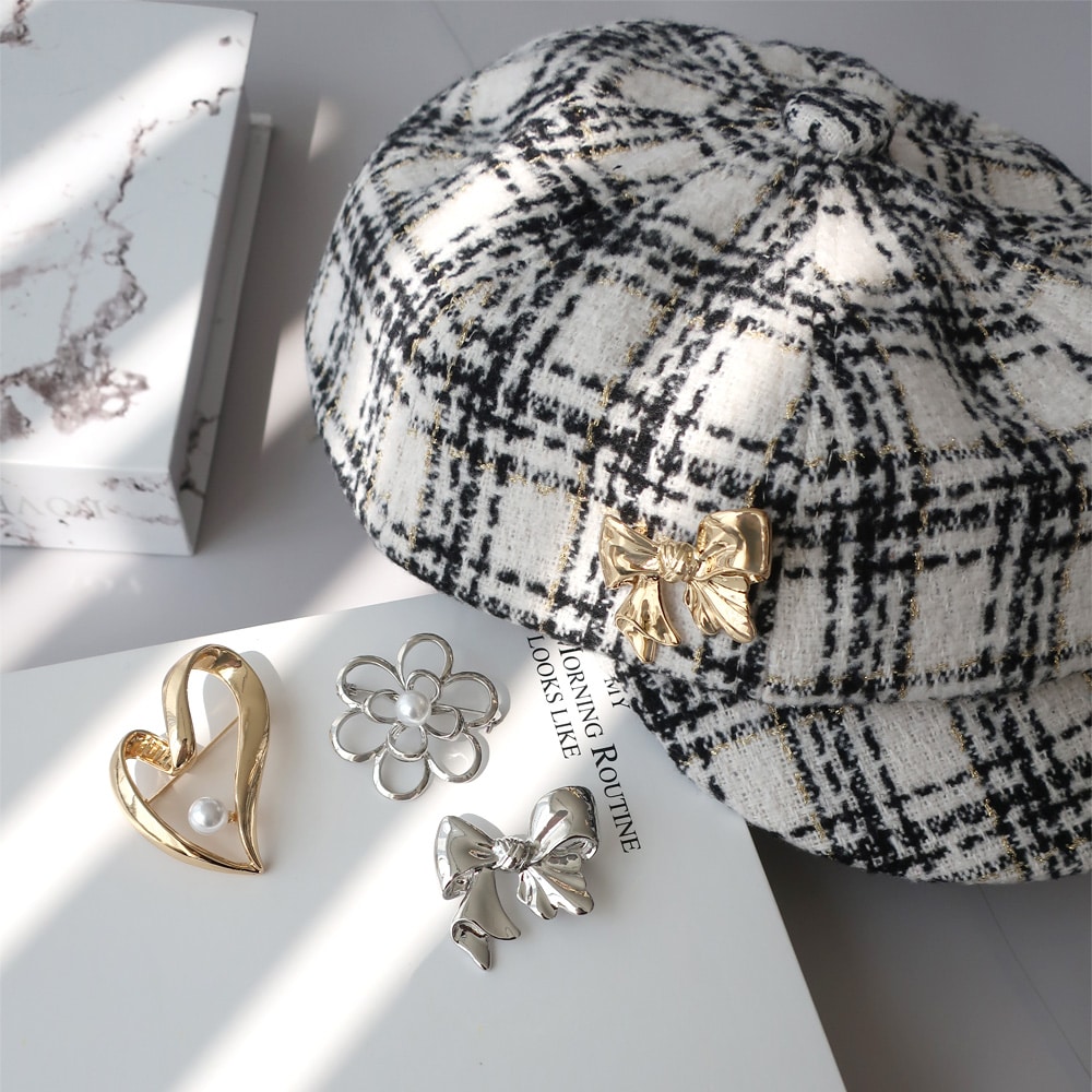 C-277) パール付ハートブローチ | ビーズ・パーツなどのハンドメイド