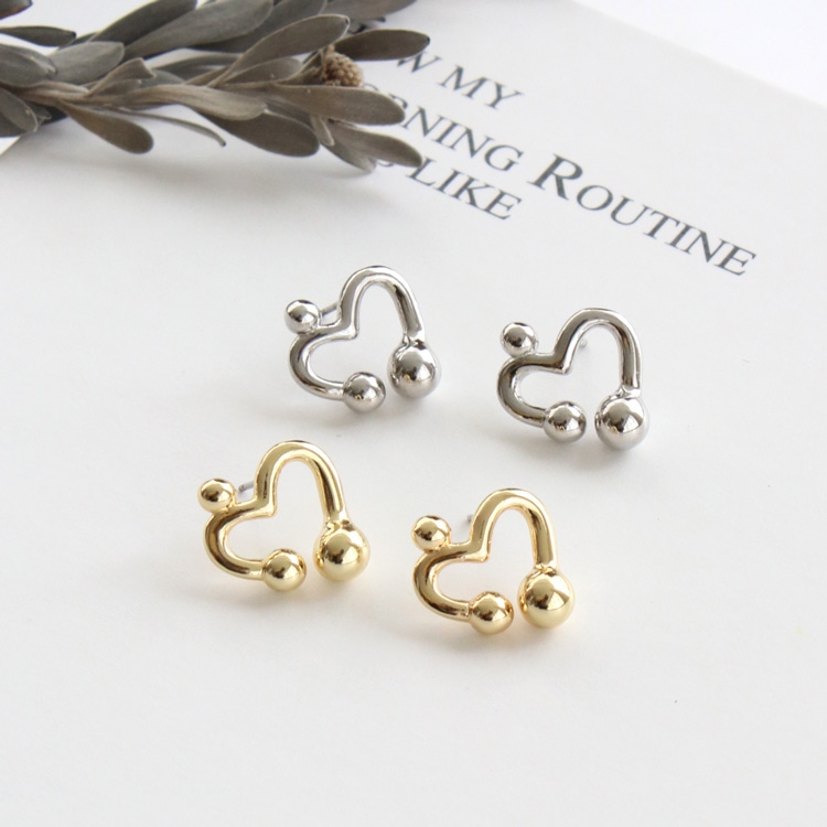 MARNI パンク可愛！ハート型ピアス MARNI パンク可愛！ハート型ピアス - メルカリ