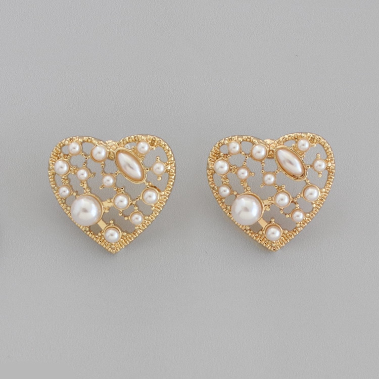 P-1191) 透かしパールハートチタンピアス | ビーズ・パーツなどの