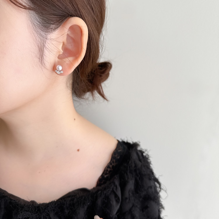 エレガントパールチェーンピアス アニュアンス anuans バロックパールチェーンピアス （WHITE