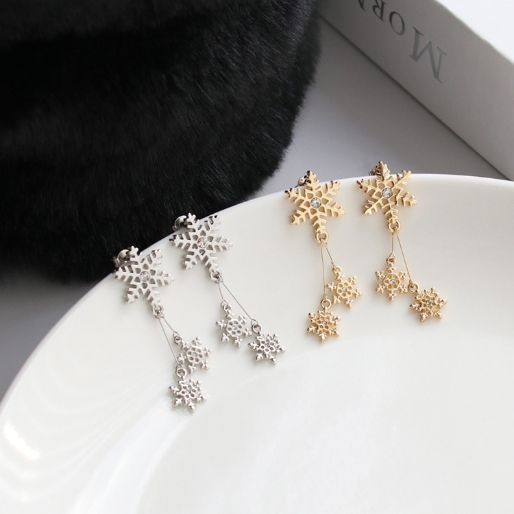 P-1169) スノークリスタルチタンピアス | ビーズ・パーツなどの