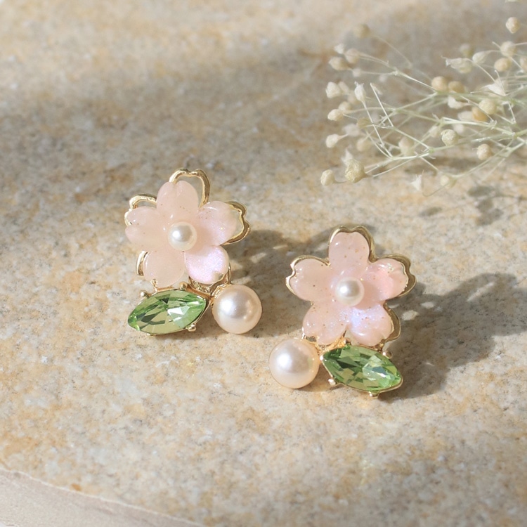 P-1194) 桜チタンピアス | ビーズ・パーツなどのハンドメイドパーツ