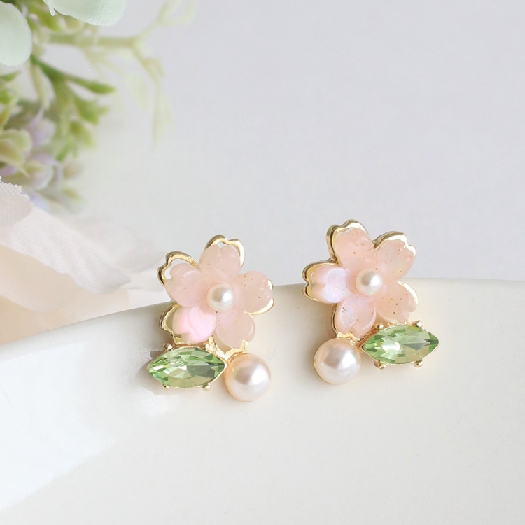 P-1194) 桜チタンピアス | ビーズ・パーツなどのハンドメイドパーツ