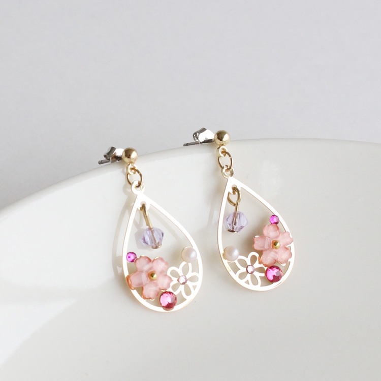 P-1193) 桜ドロップチタンピアス | ビーズ・パーツなどのハンドメイド