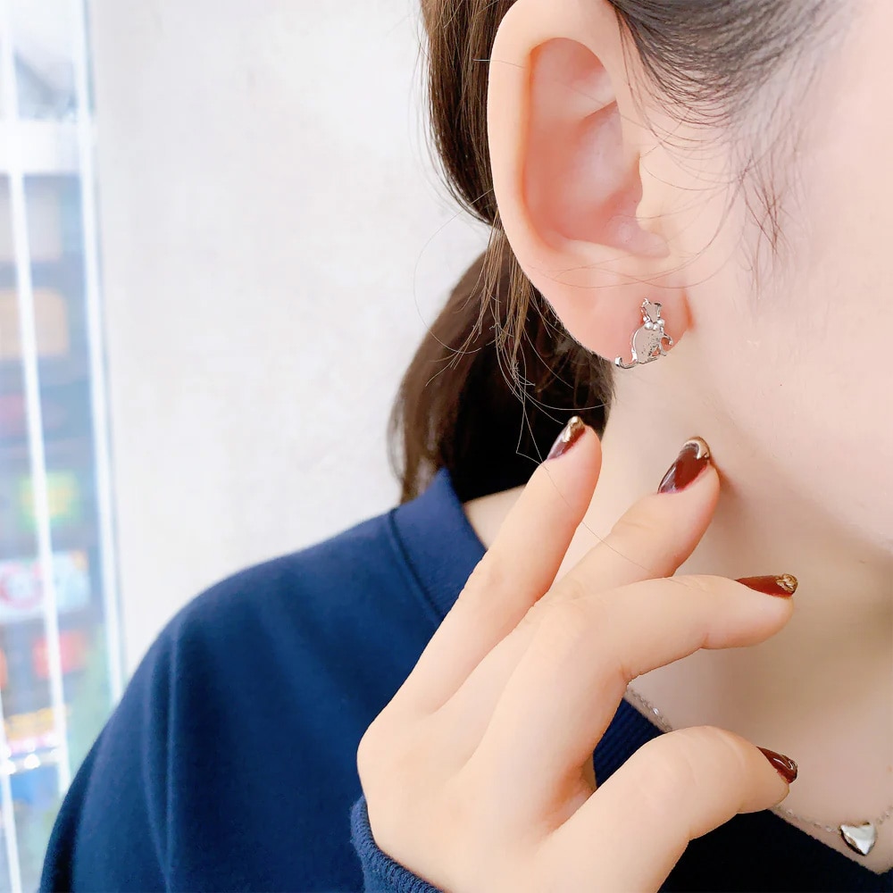 P-966) 猫モチーフチタンピアス | ビーズ・パーツなどのハンドメイド